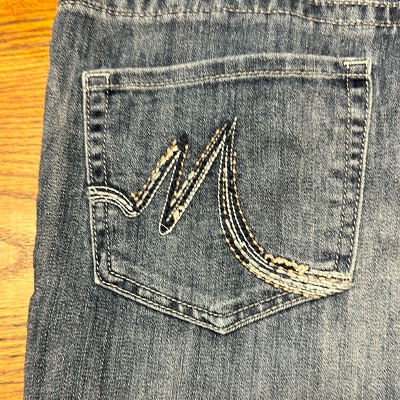 Women's Boot Cut Jeans - Blue - Picture 6 of 6